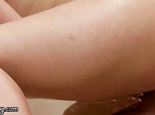 Is Haley Reed's Bath Time With Chubby Roommate Ecological?