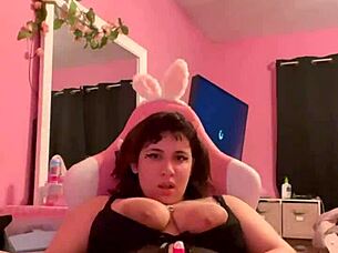 playing with my pussy