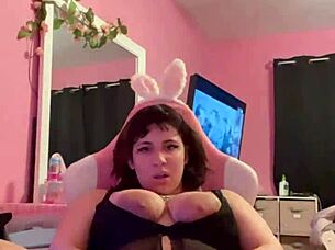 playing with my pussy