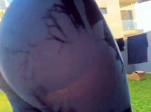 cousin shows off her big ass in tight leggings