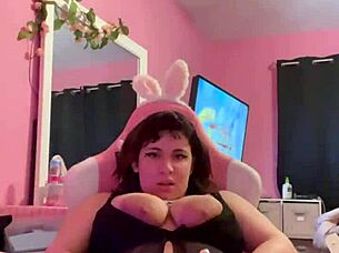 playing with my pussy