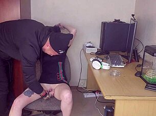 can't pay rent so i fuck my gamer girl in miniskirt doggystyle