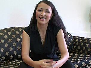 A young beauty cheats on her husband with a guy