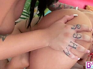 Big Asses Threesome Featuring Beverly Hills and Mason Moore