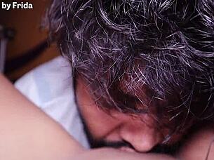 giving oral to sexy frida! she cums hard!