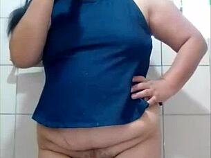 hey milf latina touching herself and playing with her toy?