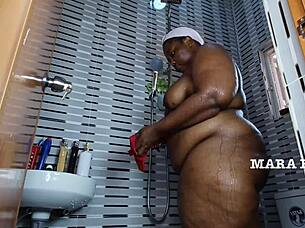 Shower time with mara exotic's big ass milf moaning 😍