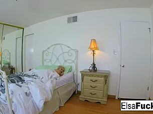 Elsa jean gets woken up for a hardcore creampie session 😍