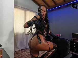 he discovers me on webcam, and we fuck hard!