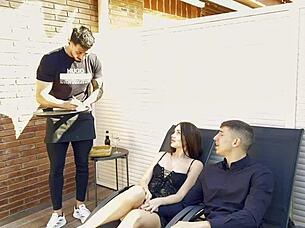 Threesome Mary Rock Has Sex With Her Boyfriend And The Waiter 😍