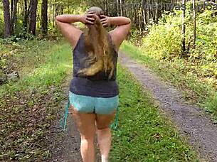 walking outside with mommy and fucking her in the middle of the road 😍