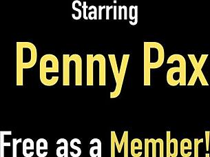 Valentina Napi Gives Blowjob And Handjob In Threesome