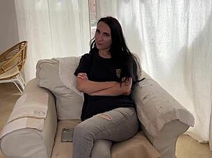 핫 스텝맘 가죽 부츠에 정액 맞아 유혹 세션 중