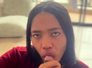 Amateur couple enjoys time with neighbor