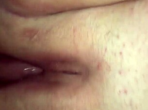 Wet BBW enjoys intimate moment