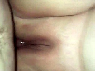 Wet BBW enjoys intimate moment