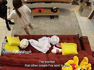 Hot Wife Thay Ksada Receiving The Delivery Man Letting Him Fuck Her On The Sofa In Her House