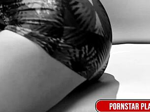 Horny Princess Leya Falcon Feeds Holes With Huge Dildos