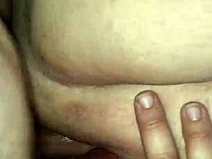 Wet BBW enjoys intimate moment