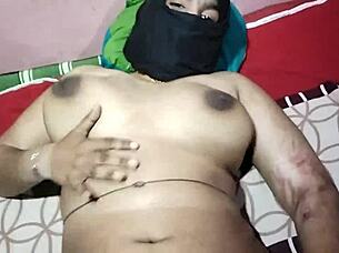 bhabhi ki gand mari thook lagake homemade indian curvy