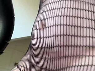 fetish workout with housewife in fishnets