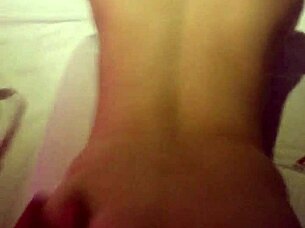 Milf gringa gets fucked from behind with big ass