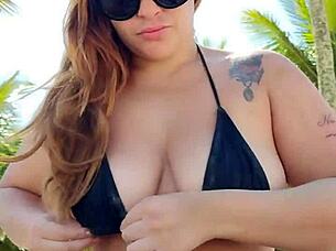 she wore a short bikini to the beach to find a guy