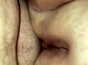 Wet BBW enjoys intimate moment