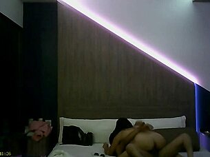 Que ricos gemidos de orgasmos en el hogar