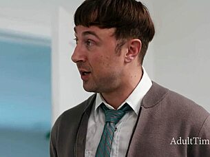 My hero's bulge leads to riding huge tits and pussy licking 😏