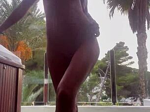 Monika Fox RELAXES And ENJOYS A Free Moment