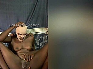 Sexyblackpumpkin enjoys mojoboys fingering her pussy