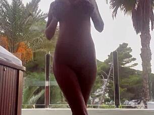 Monika Fox RELAXES And ENJOYS A Free Moment