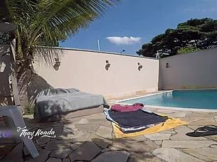 I Asked The Pharmacy Delivery Guy To Put Sunscreen On Me