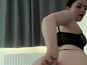 i'm a horny british slut masturbating solo