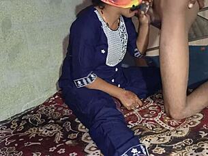 pola sestra snima video indijske desi devojke u fakultetskom kupatilu u kostimima i cipelama