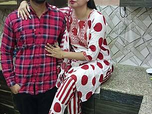 Stepmom Saara In The Kitchen