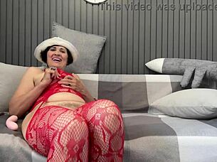 Horny mom performs solo deepthroat