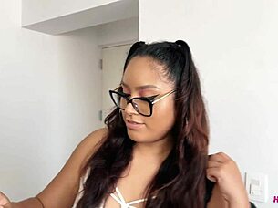 Kassandra Miller Masturbating With Toys