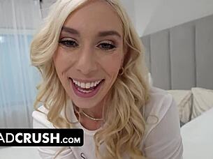 젊은 블론드 틴이 스텝파더의 큰 자지를 티티 펑킹하는 풀 무비