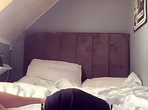 Wow, this bi muslim gives an amazing blowjob!