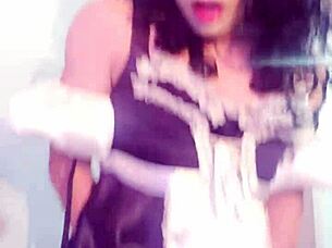 Jazmints Explores Her Transsexual Identity in Intimate Scenes