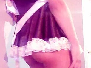 Jazmints Explores Her Transsexual Identity in Intimate Scenes