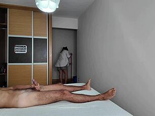 I Jerk Off in Front of Hotel Cleaning Lady Outdoors! 😅