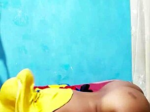 Gadis hijab indomaret masturbasi sebelum berangkat bekerja with dildo