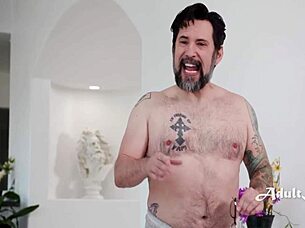 Savvy Suxx Makes It Up to Boss Tommy Pistol