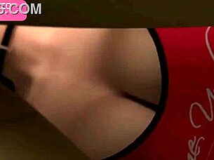 Sexy Horny Housewife Delivers Perfect Blowjob, Gets Facial