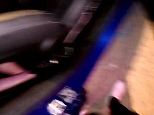 Caught Fucking MILF Lapaisitaoficial In The Street, What Happens Next?