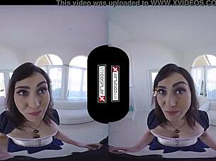 Bioshock cosplay gamer girl in vr adventure