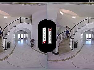 Bioshock cosplay gamer girl in vr adventure